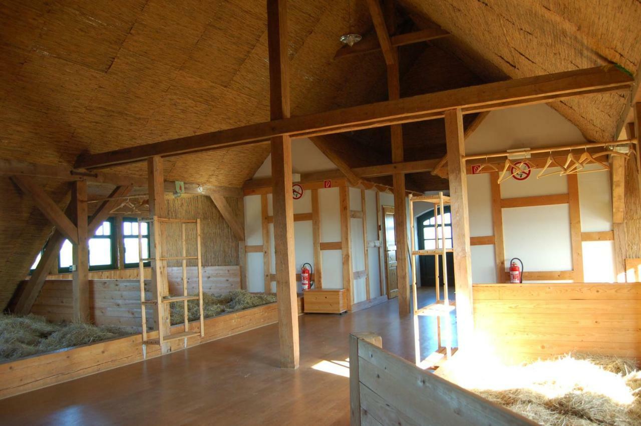 Heu-Ferienhof Altkamp Putbus Exterior photo